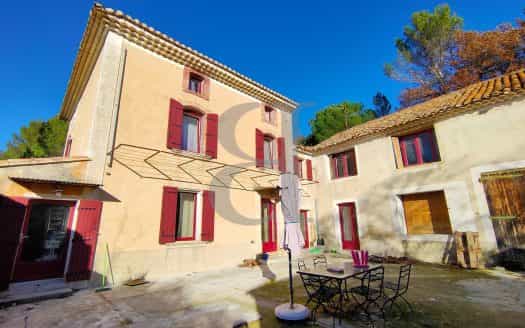 Huis in Vaison-la-Romaine, Provence-Alpes-Côte d'Azur 11392587