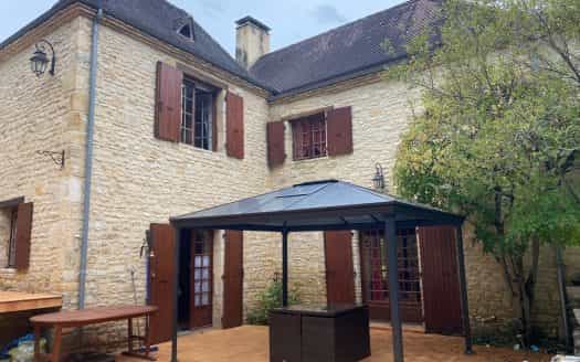 House in Sarlat-la-Caneda, Nouvelle-Aquitaine 11392620