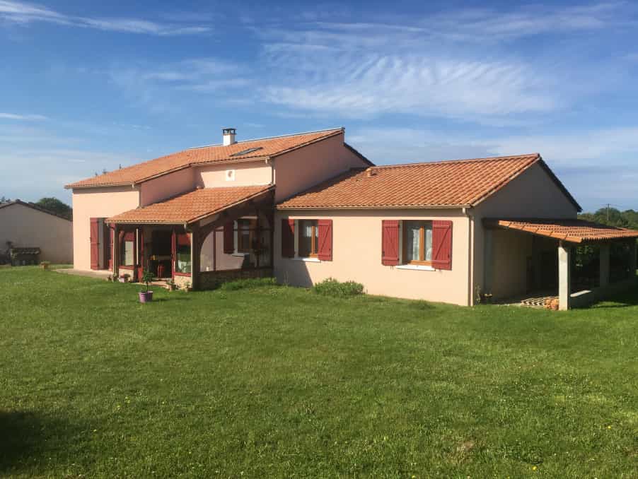 Casa nel Brive-la-Gaillarde, Nouvelle-Aquitaine 11392633