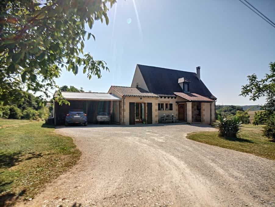 Casa nel Meyrals, Nouvelle-Aquitaine 11392696