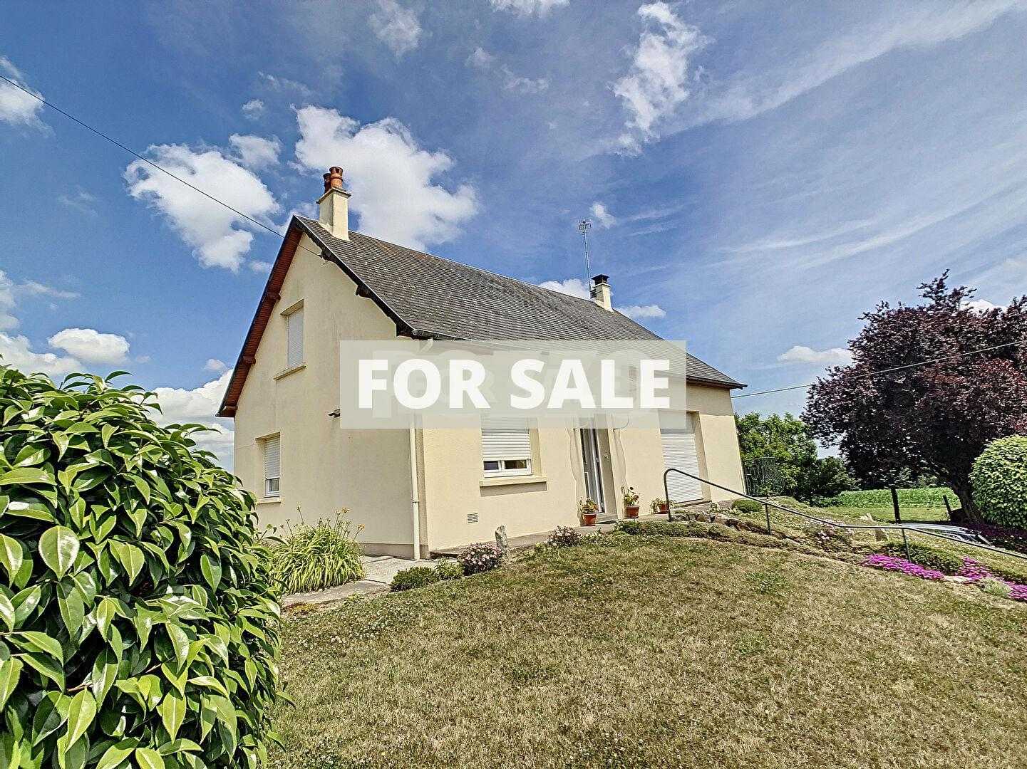 House in Isigny-le-Buat, Normandie 11392798