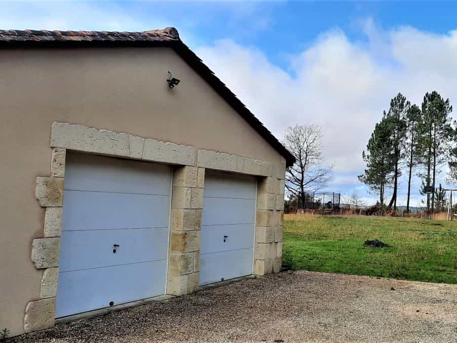 Huis in Eyraud-Crempse-Maurens, Nouvelle-Aquitaine 11392937