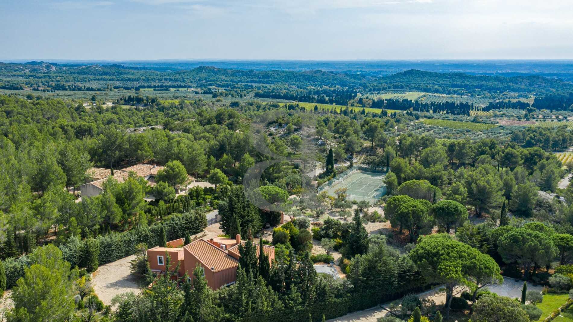σπίτι σε Les Baux-de-Provence, Provence-Alpes-Cote d'Azur 11392968