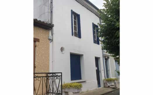 rumah dalam Lauzun, Nouvelle-Aquitaine 11393038