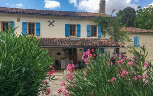 House in Brie-sous-Matha, Nouvelle-Aquitaine 11393088