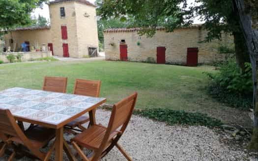 House in Pezuls, Nouvelle-Aquitaine 11393130