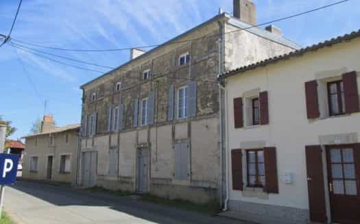 House in Lezay, Nouvelle-Aquitaine 11393146