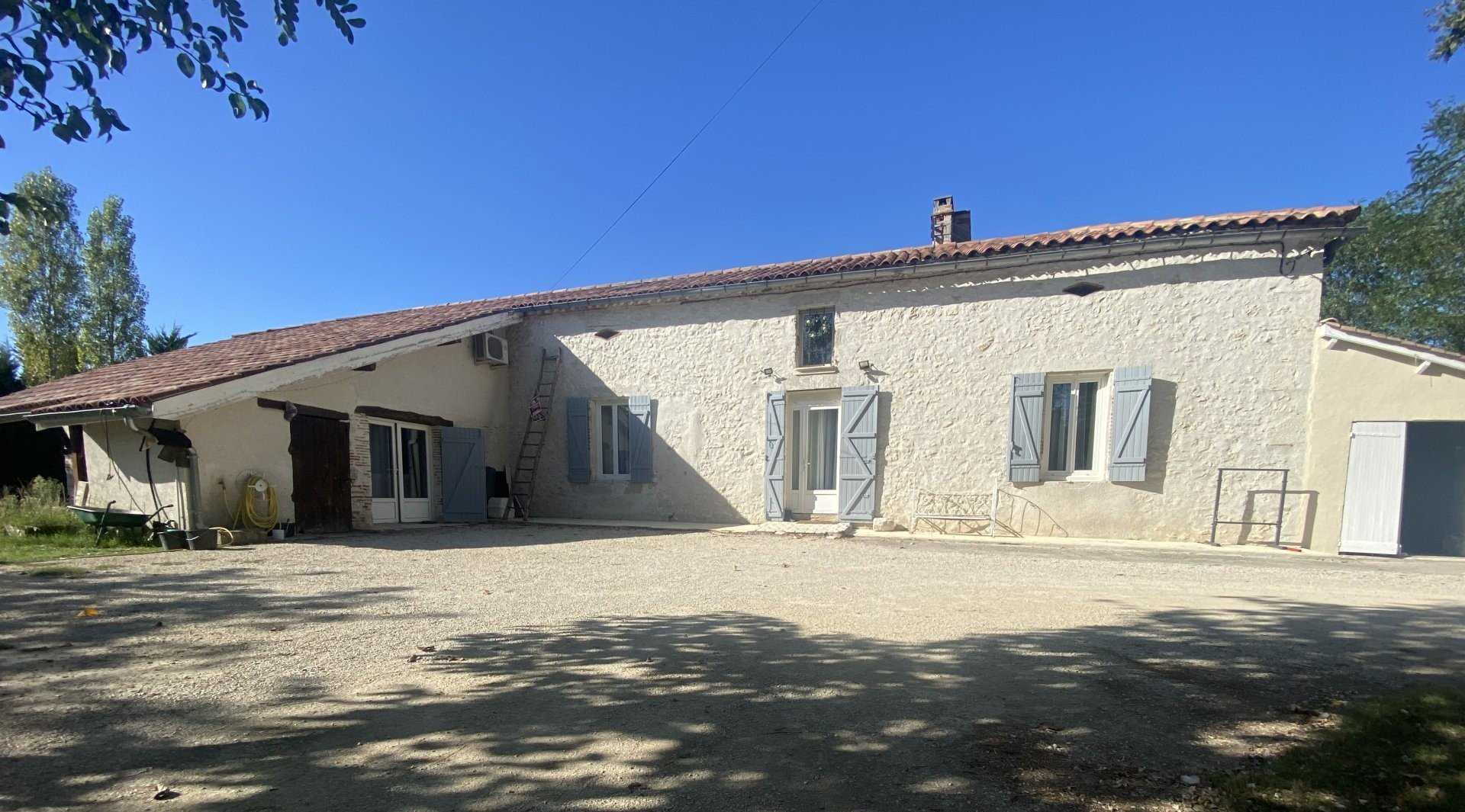 Rumah di Villeneuve-sur-Lot, Nouvelle-Aquitaine 11393228