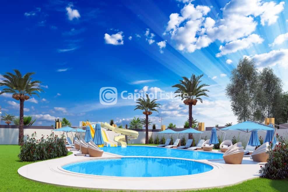 Condominium in Mahmutlar, Antalya 11393271