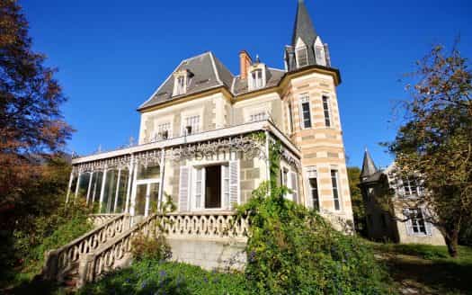 Hus i Bagneres-de-Luchon, Occitanie 11393298