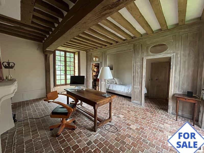 집 에 Bonnétable, Pays de la Loire 11393345