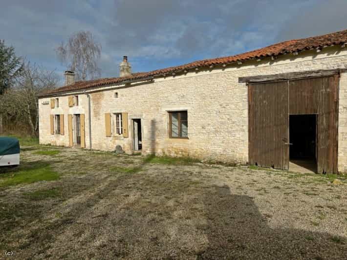 Hus i Mansle, Nouvelle-Aquitaine 11393357