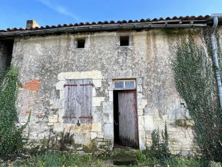 σπίτι σε Lizant, Nouvelle-Aquitaine 11393362