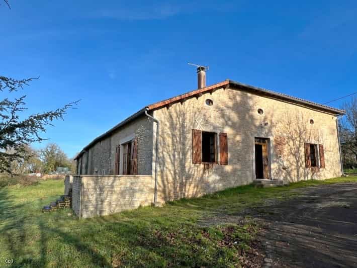 rumah dalam Lizant, Nouvelle-Aquitaine 11393362