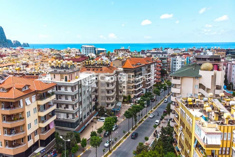 Condominium in Alanya, Antalya 11393406