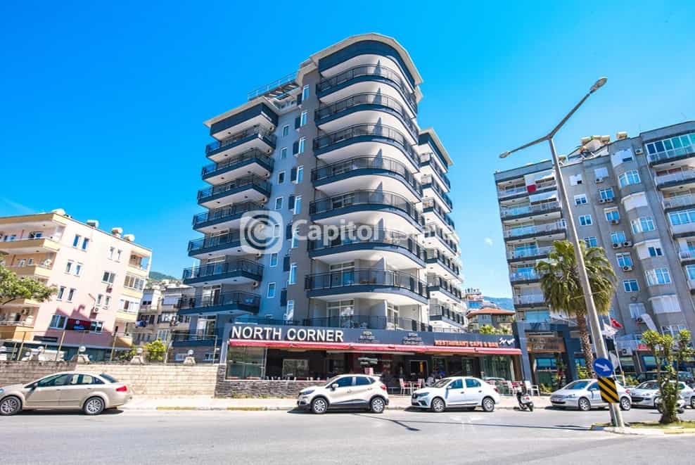 Condominio en Alanya, Antalya 11393406