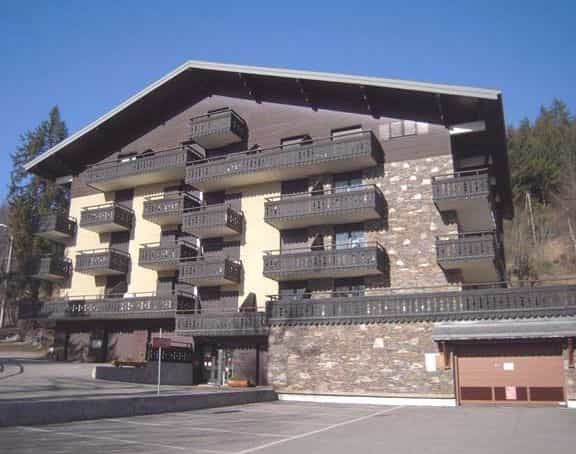 Condominium in Châtel, Auvergne-Rhône-Alpes 11394914