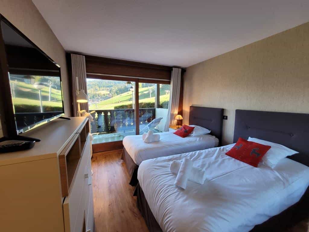 Condominium in Les Gets, Auvergne-Rhone-Alpes 11394933
