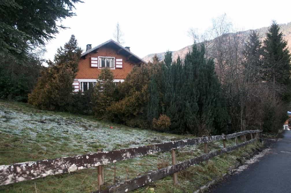 House in Morillon, Auvergne-Rhone-Alpes 11394942