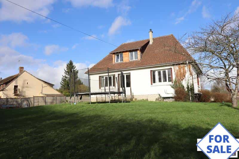 House in Bellou-sur-Huisne, Normandie 11395442