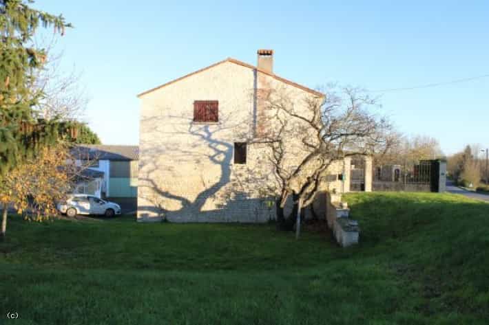 Hus i Aunac-sur-Charente, Nouvelle-Aquitaine 11395463