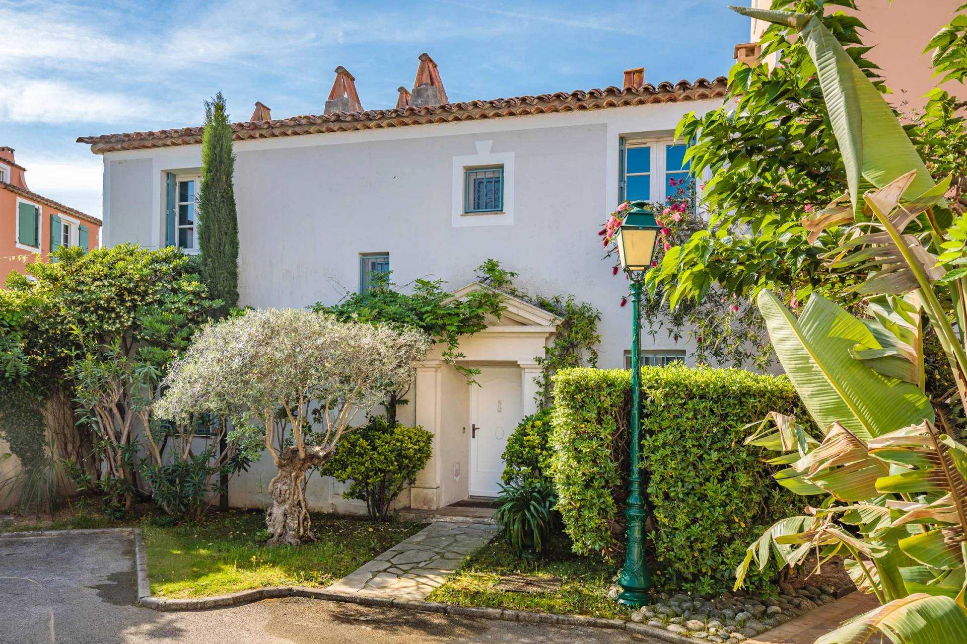 Hus i Gassin, Provence-Alpes-Cote d'Azur 11395707