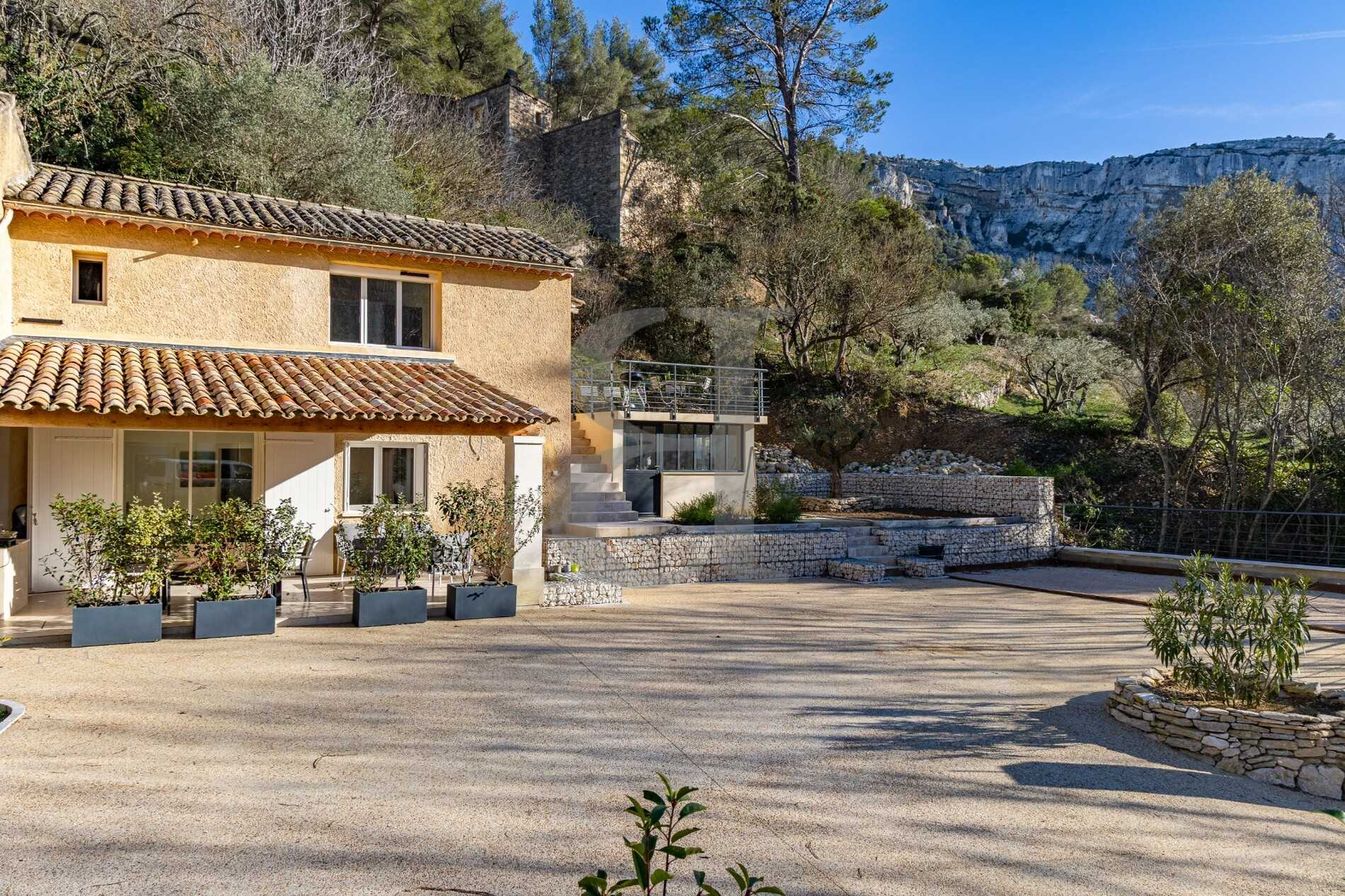 Rumah di L'Isle-sur-la-Sorgue, Provence-Alpes-Cote d'Azur 11395832