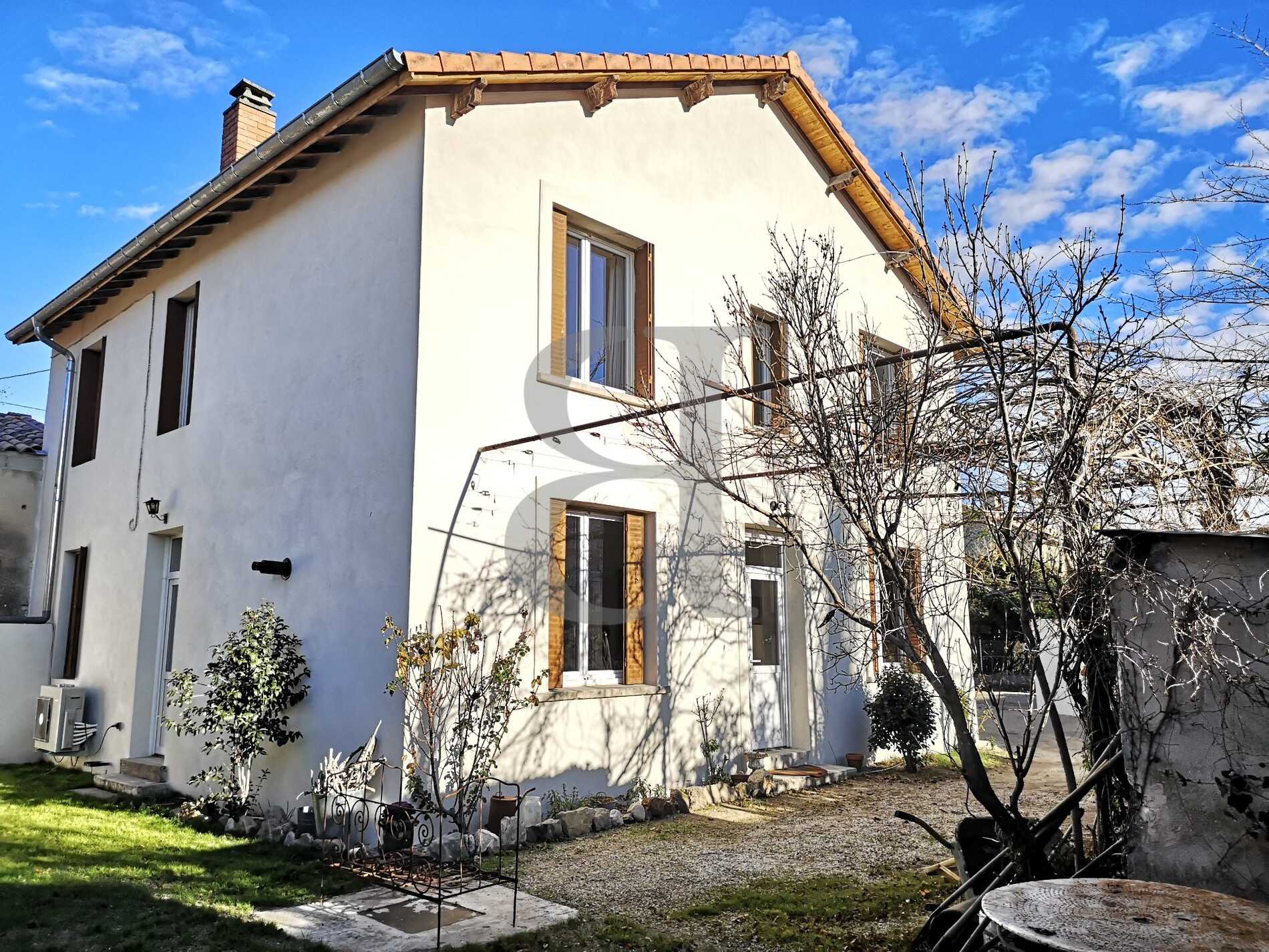 Hus i Carpentras, Provence-Alpes-Cote d'Azur 11395836