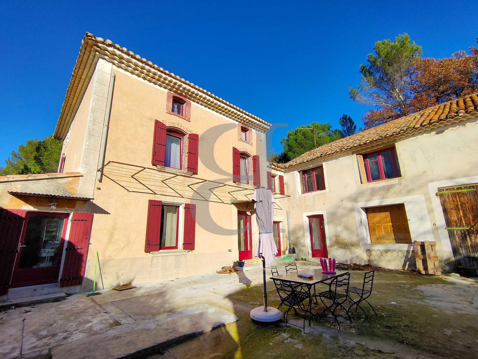 House in Vaison-la-Romaine, Provence-Alpes-Cote d'Azur 11395846