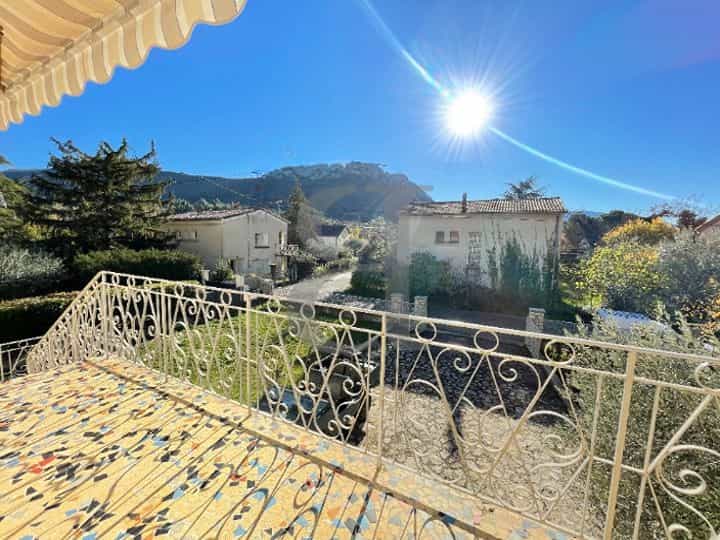 House in Buis-les-Baronnies, Auvergne-Rhone-Alpes 11395857
