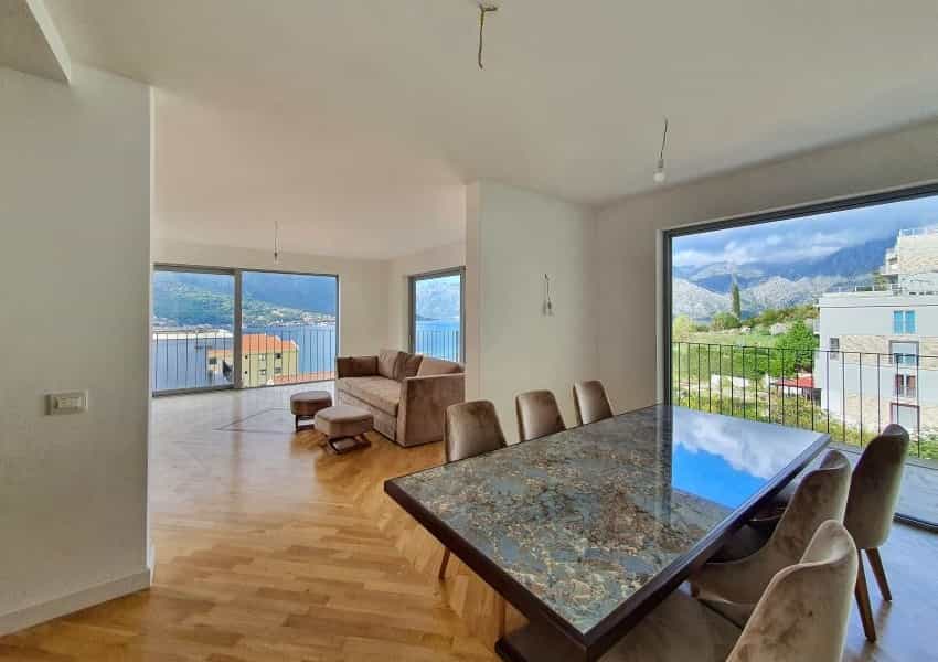 Condominium in Kotor, Kotor 11396165