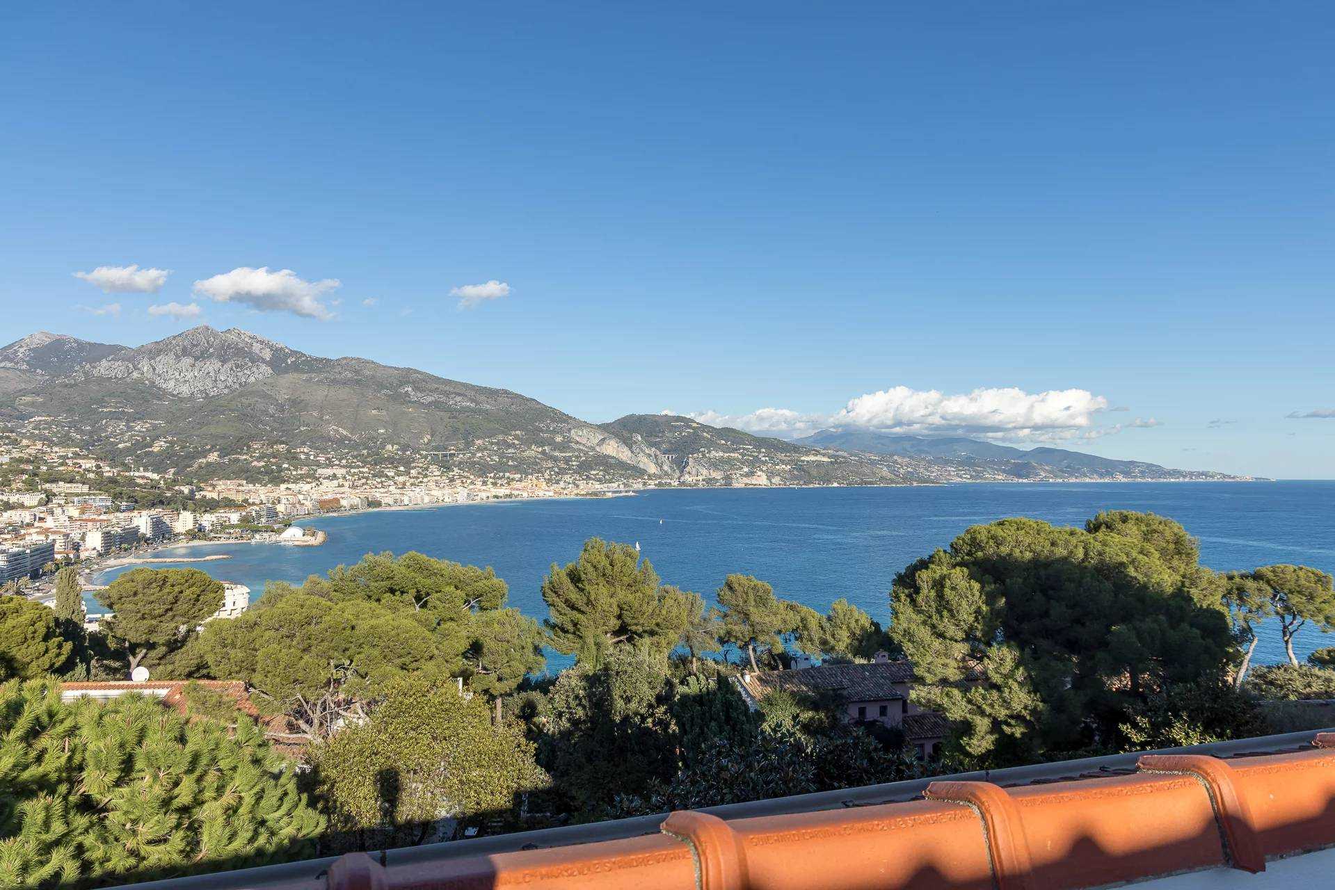 Eigentumswohnung im Roquebrune-Cap-Martin, Provence-Alpes-Côte d'Azur 11396273