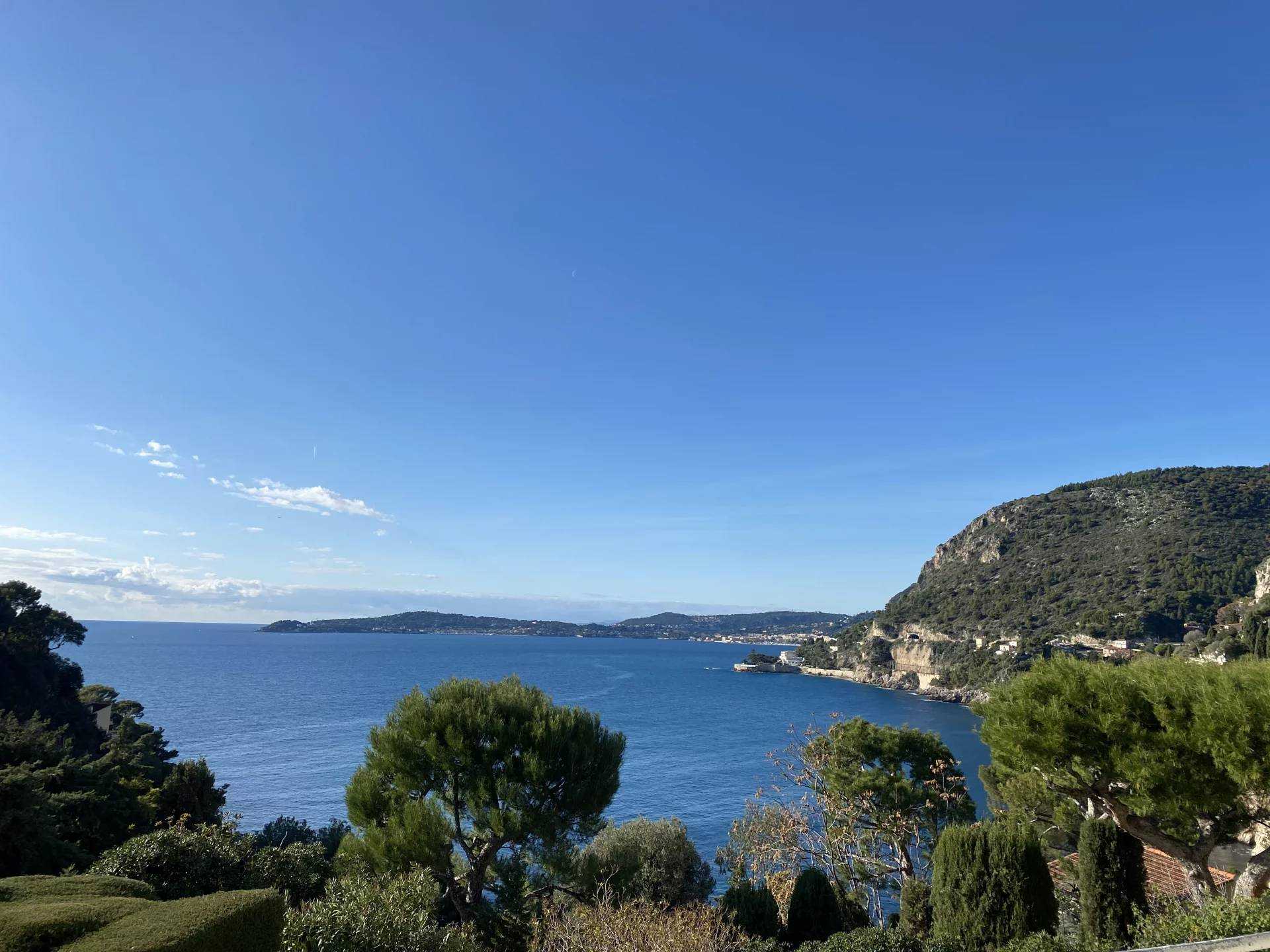 Ejerlejlighed i Cap-d'Ail, Provence-Alpes-Cote d'Azur 11396522