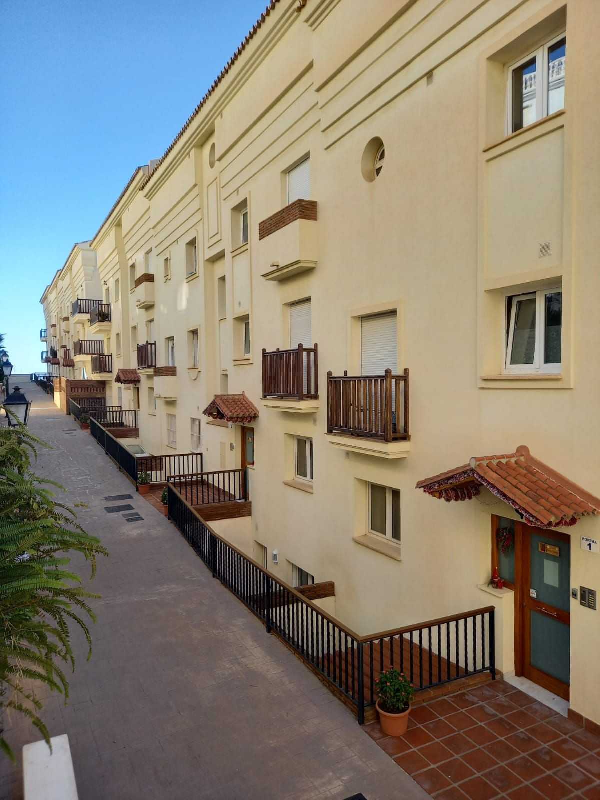 Condominium dans Santa Fe de los Boliches, Andalousie 11396925