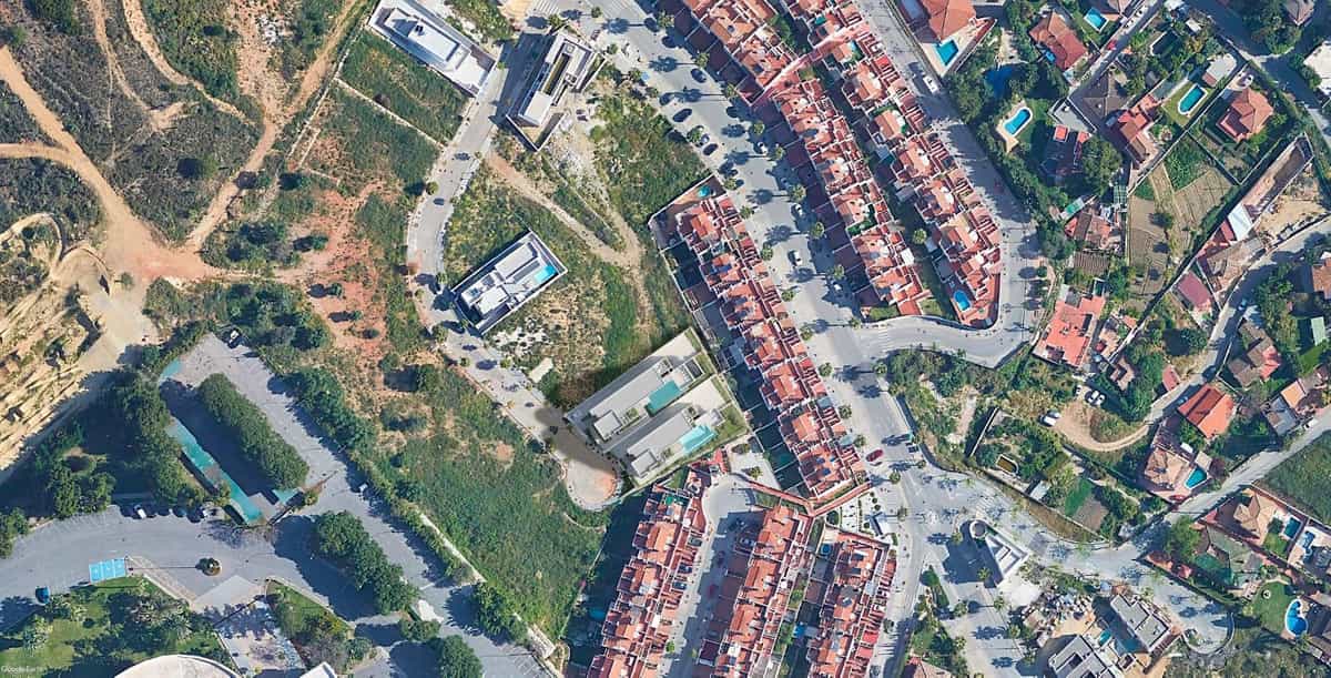 Land in Torremolinos, Andalusia 11397110