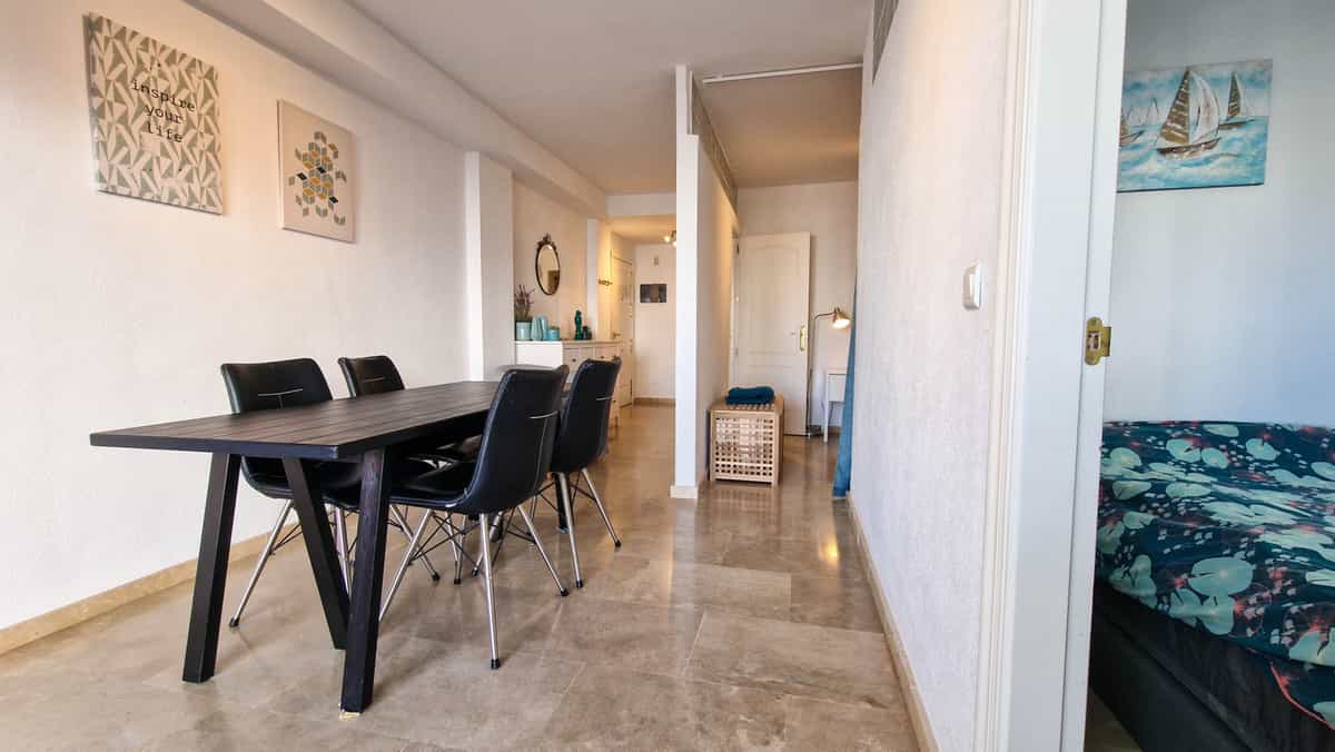 公寓 在 Casares, Andalusia 11397339