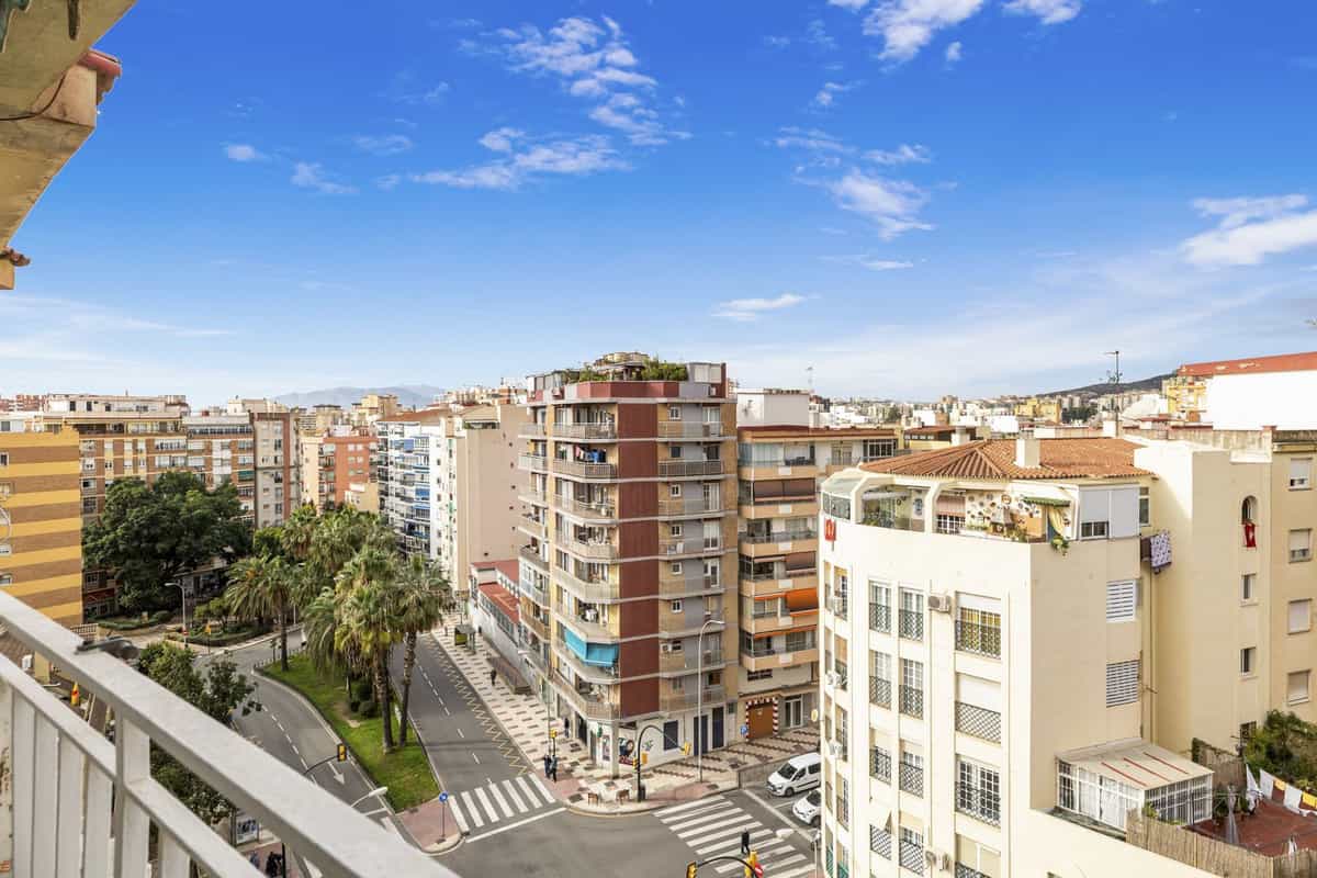Condominium in , Andalusia 11398221