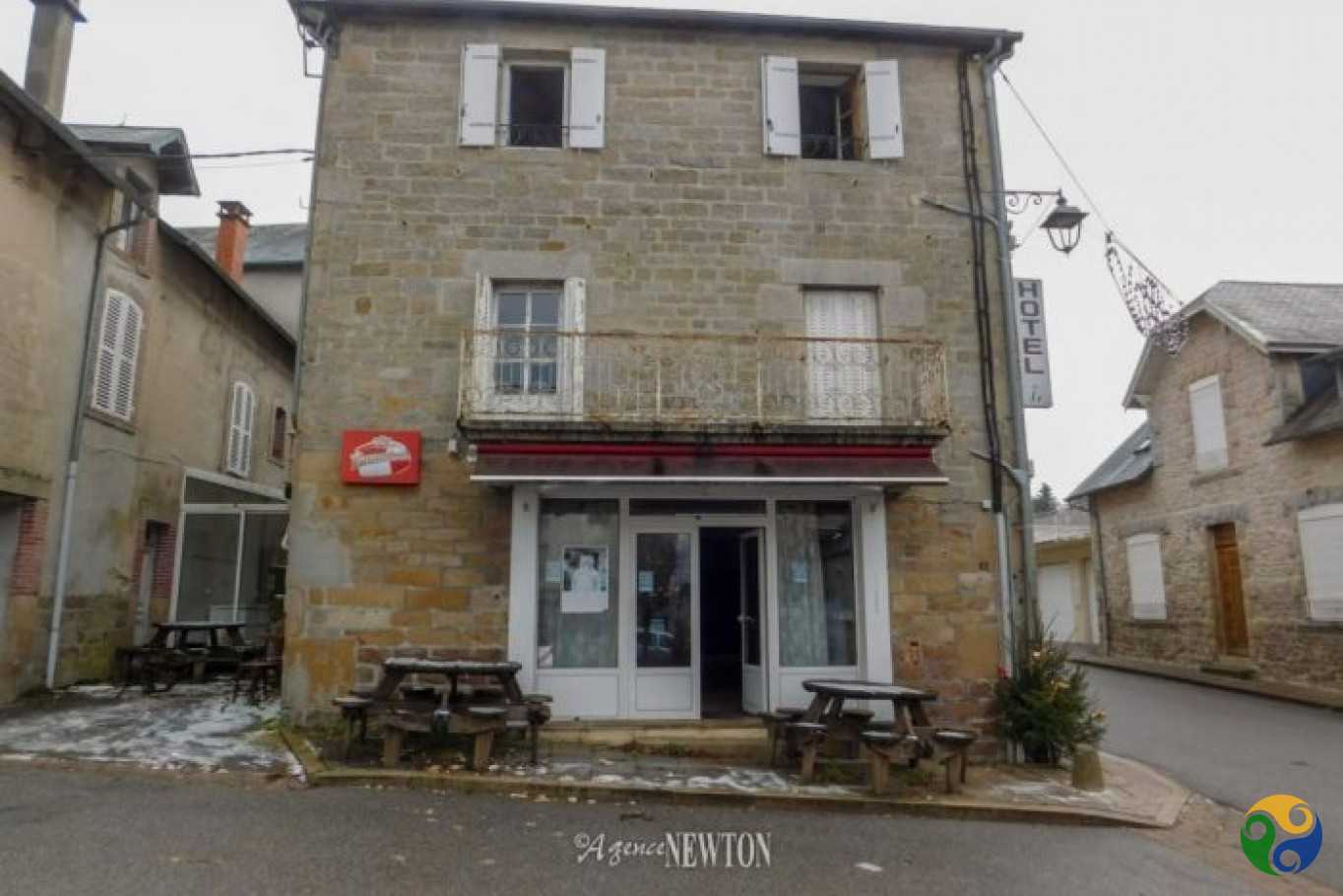 Retail in Bugeat, Nouvelle-Aquitaine 11398794