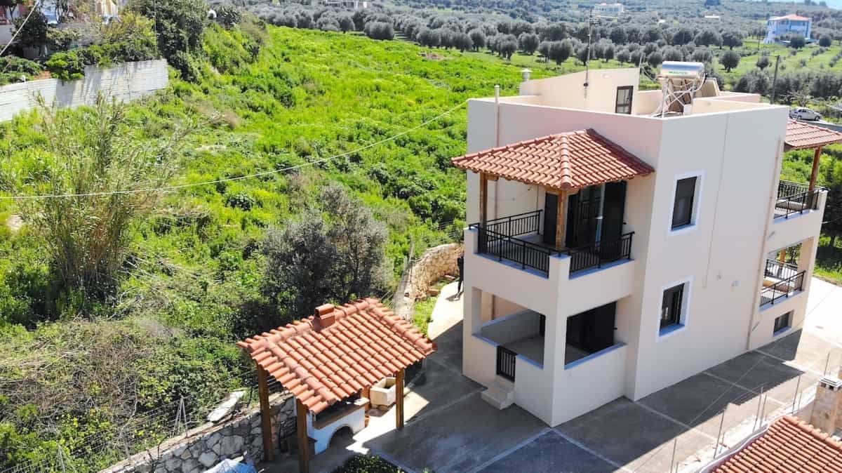 بيت في Agios Antonios, كريتي 11400399