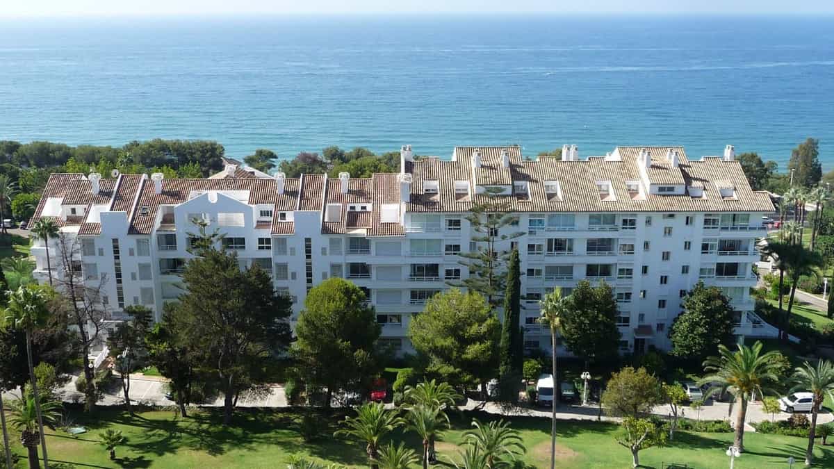 Condominium in , Andalucía 11400779