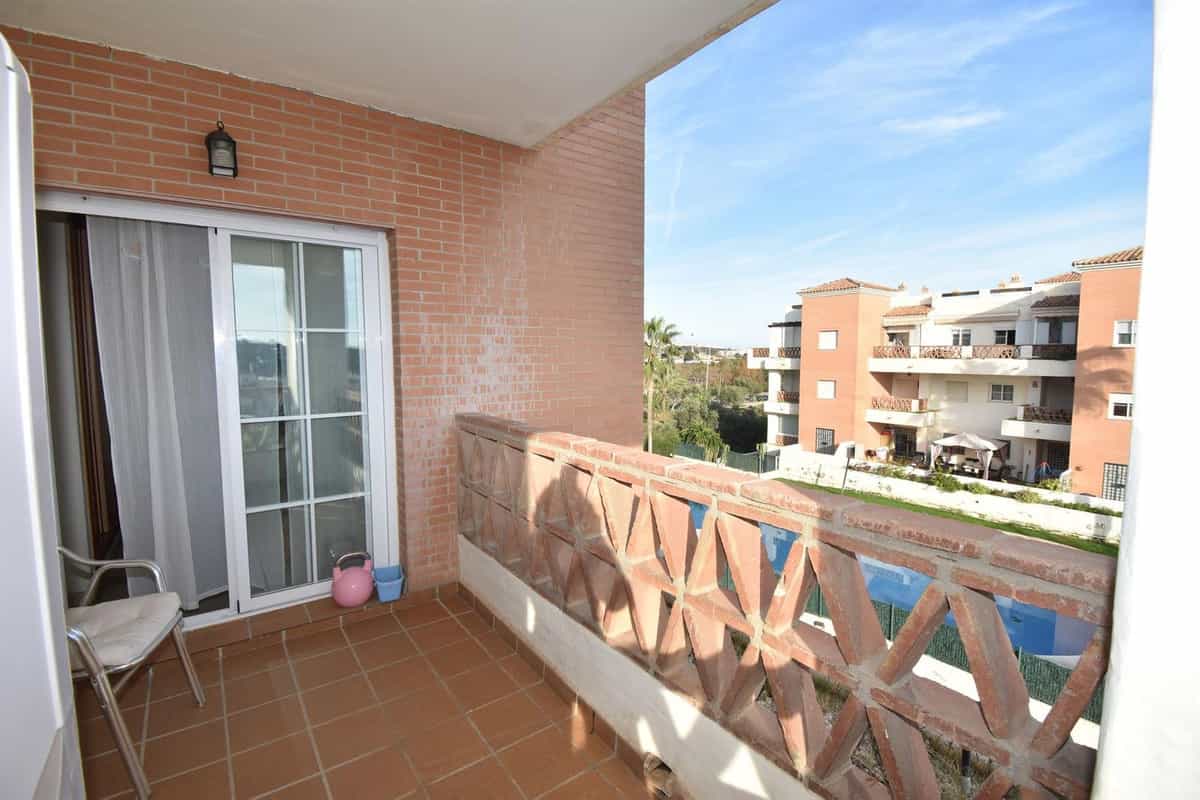Condominium in Arroyo de la Miel, Andalusia 11401427