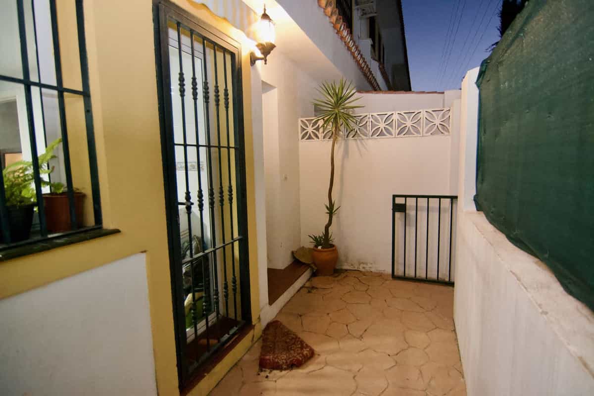 House in Arroyo de la Miel, Andalusia 11401518