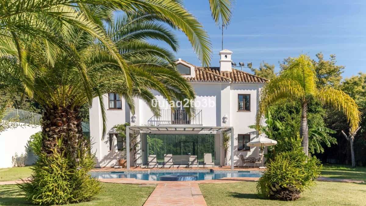 Rumah di San Pedro de Alcantara, Andalusia 11402416