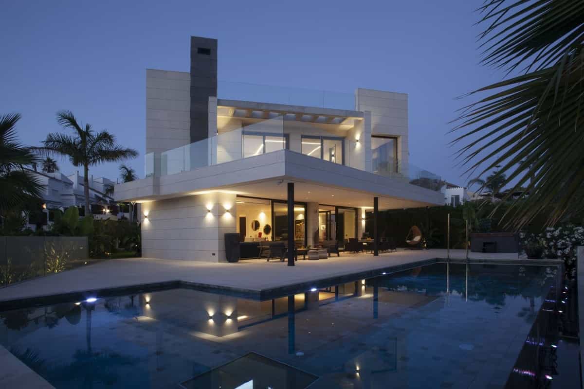 House in Marbella, Andalucía 11402670