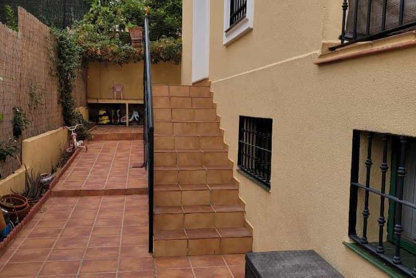 σπίτι σε Alhaurín de la Torre, Andalusia 11402732