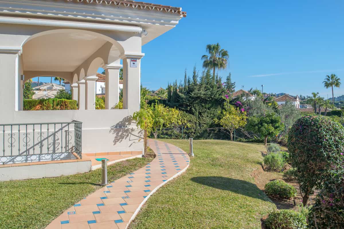жилой дом в Marbella, Andalucía 11403053
