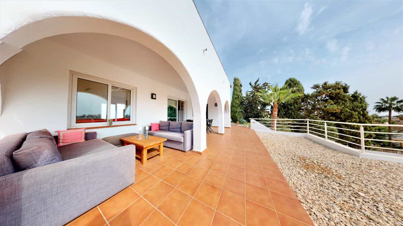 σπίτι σε Rincon de la Victoria, Andalusia 11403074