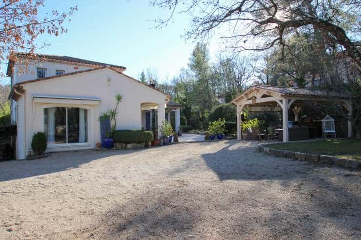 Dom w Fayence, Provence-Alpes-Côte d'Azur 11403946