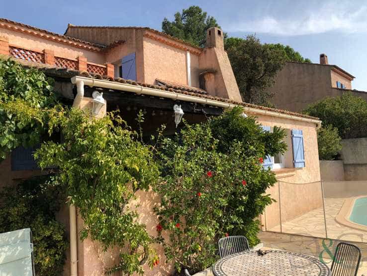 Rumah di Le Lavandou, Provence-Alpes-Cote d'Azur 11403996
