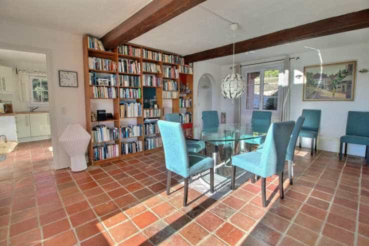 집 에 Montauroux, Provence-Alpes-Côte d'Azur 11404025